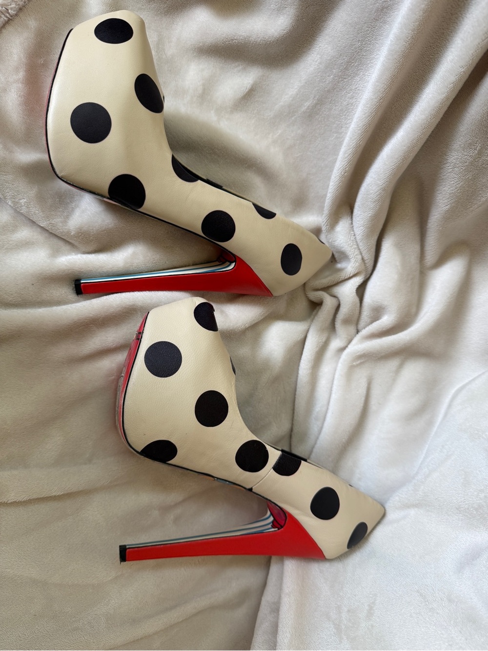 Taylor Says Dottie Polka Dot Platform Pumps Heels Size 8.5M Novelty Art Sole - Picture 2 of 16